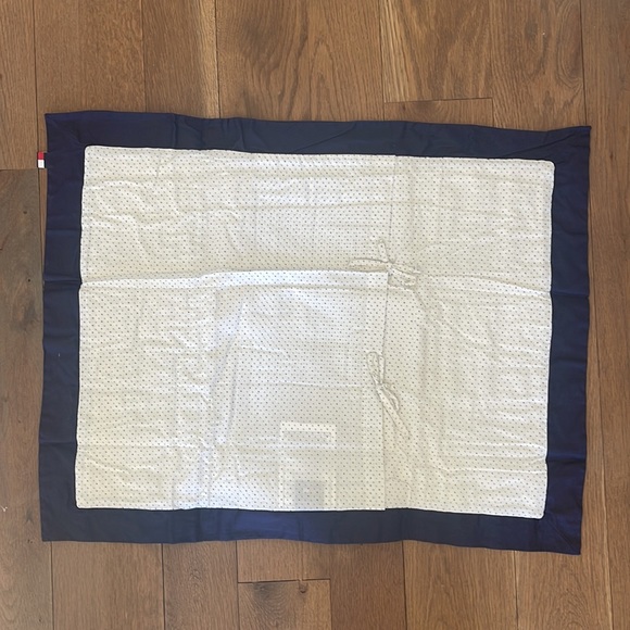 Tommy Hilfiger standard pillow sham in Fanshell Beach pattern NWT - Picture 4 of 8